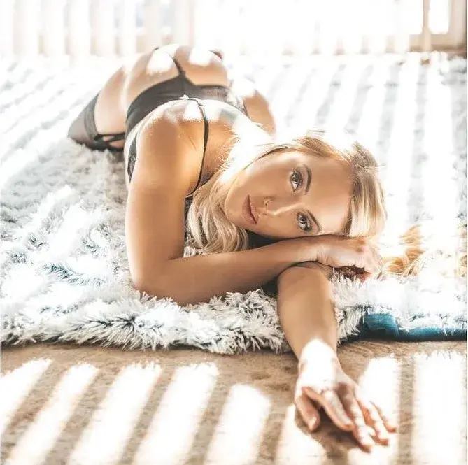 Boudoir photograph by Daniel Amezcua